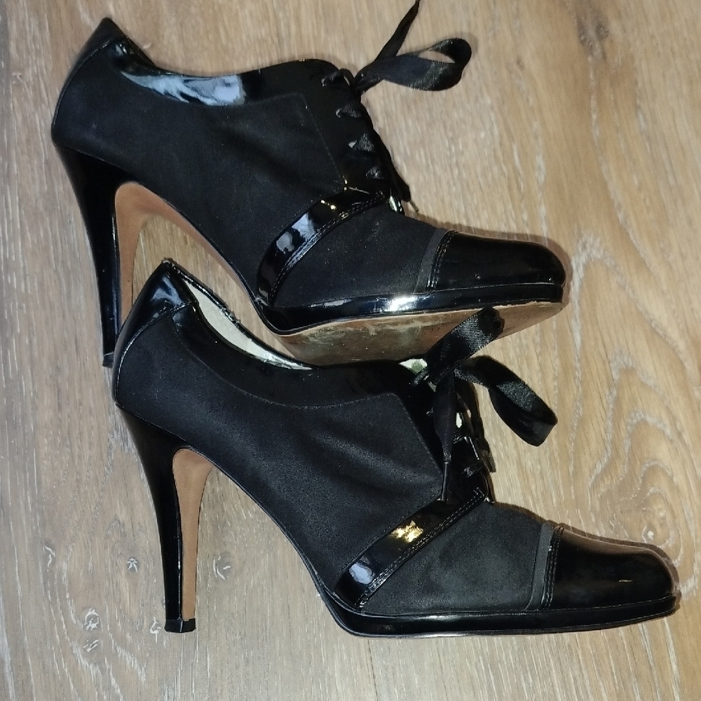 Tahari Black Suede and Patent Leather Heels - Picture 4 of 7